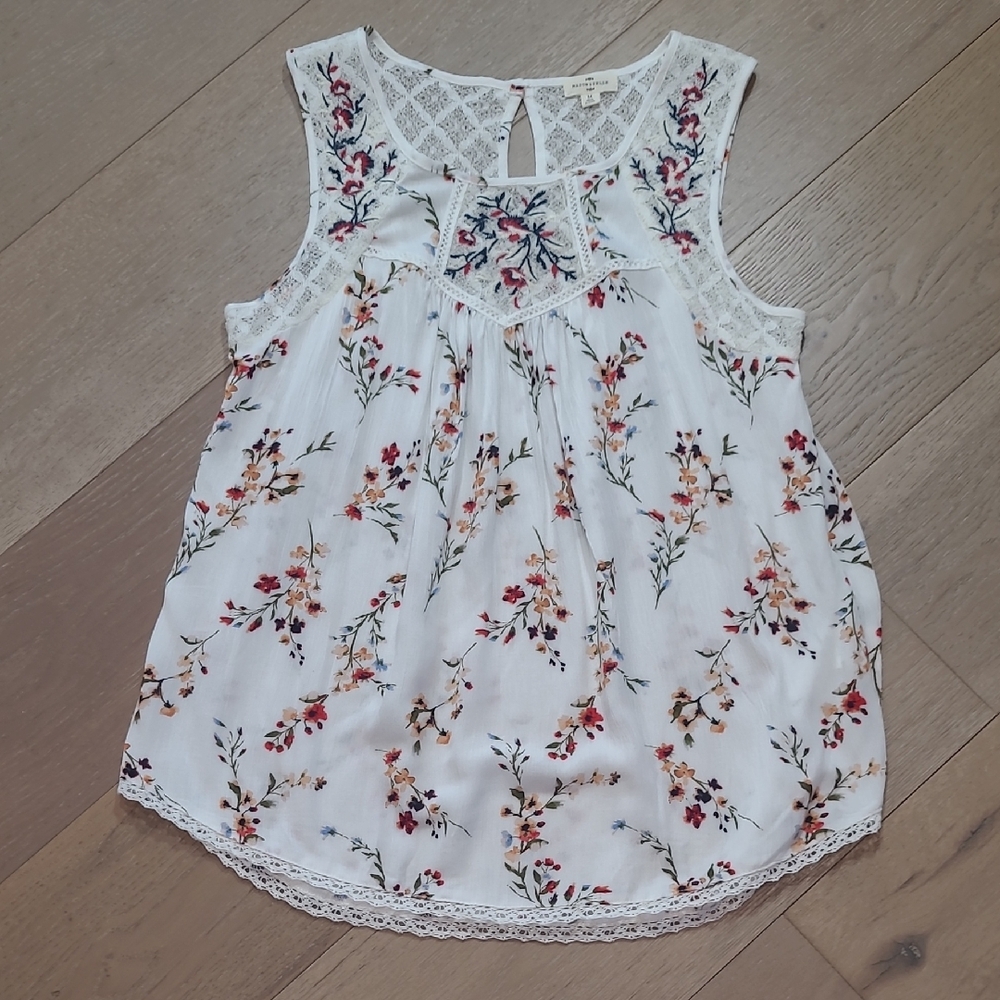 EUC Mason & Belle Tempesta Lace Tank Women's sz M White Lacy Floral Sleeveless